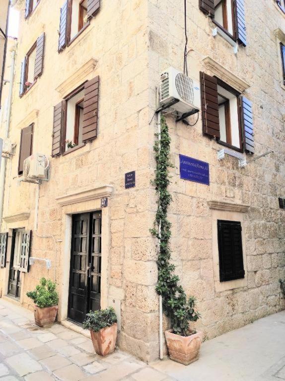 וויס As Lucana Apartment - Ground Floor מראה חיצוני תמונה