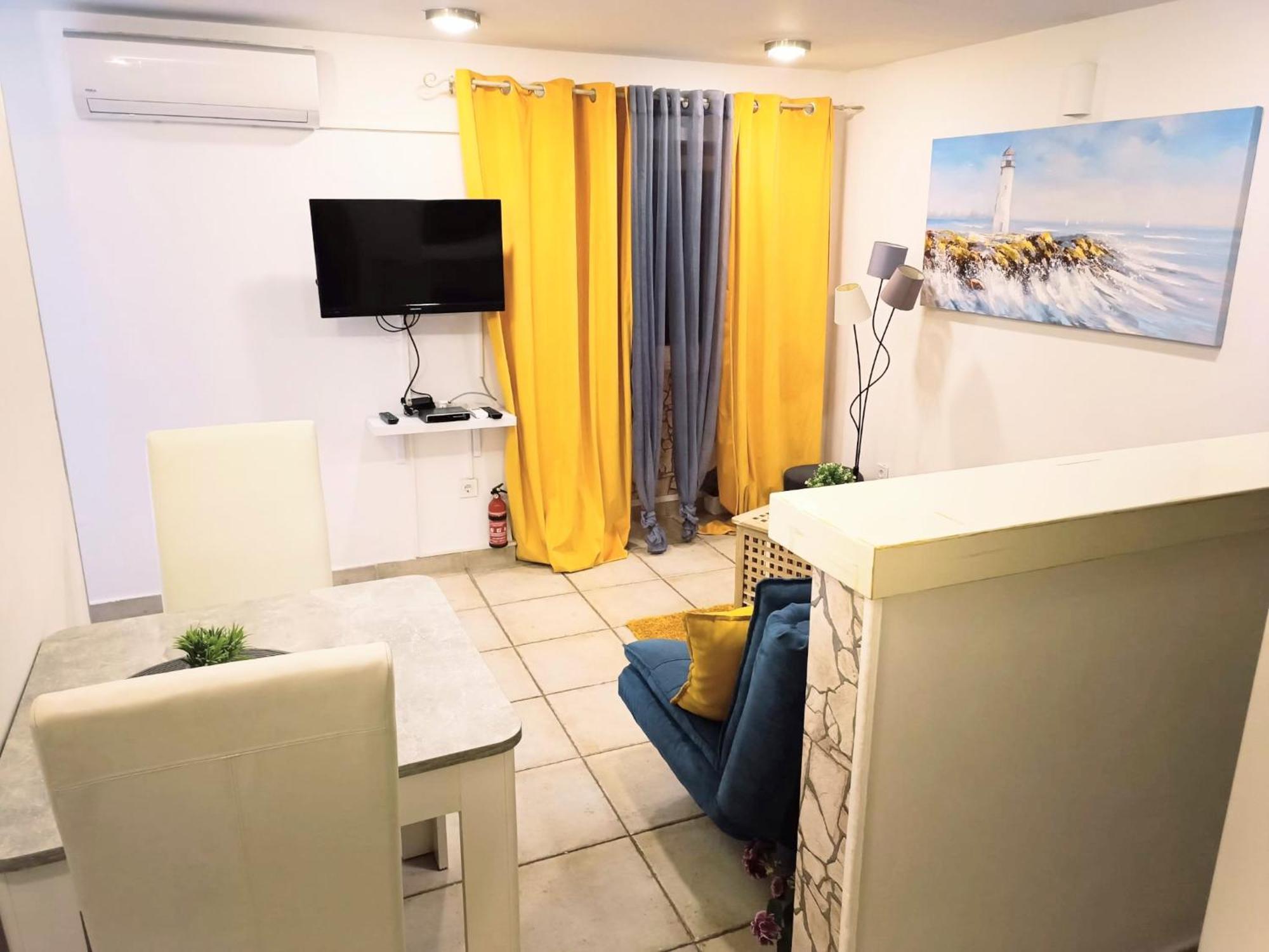 וויס As Lucana Apartment - Ground Floor מראה חיצוני תמונה